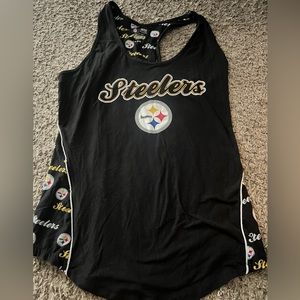 Size Medium Steelers tank top - like new